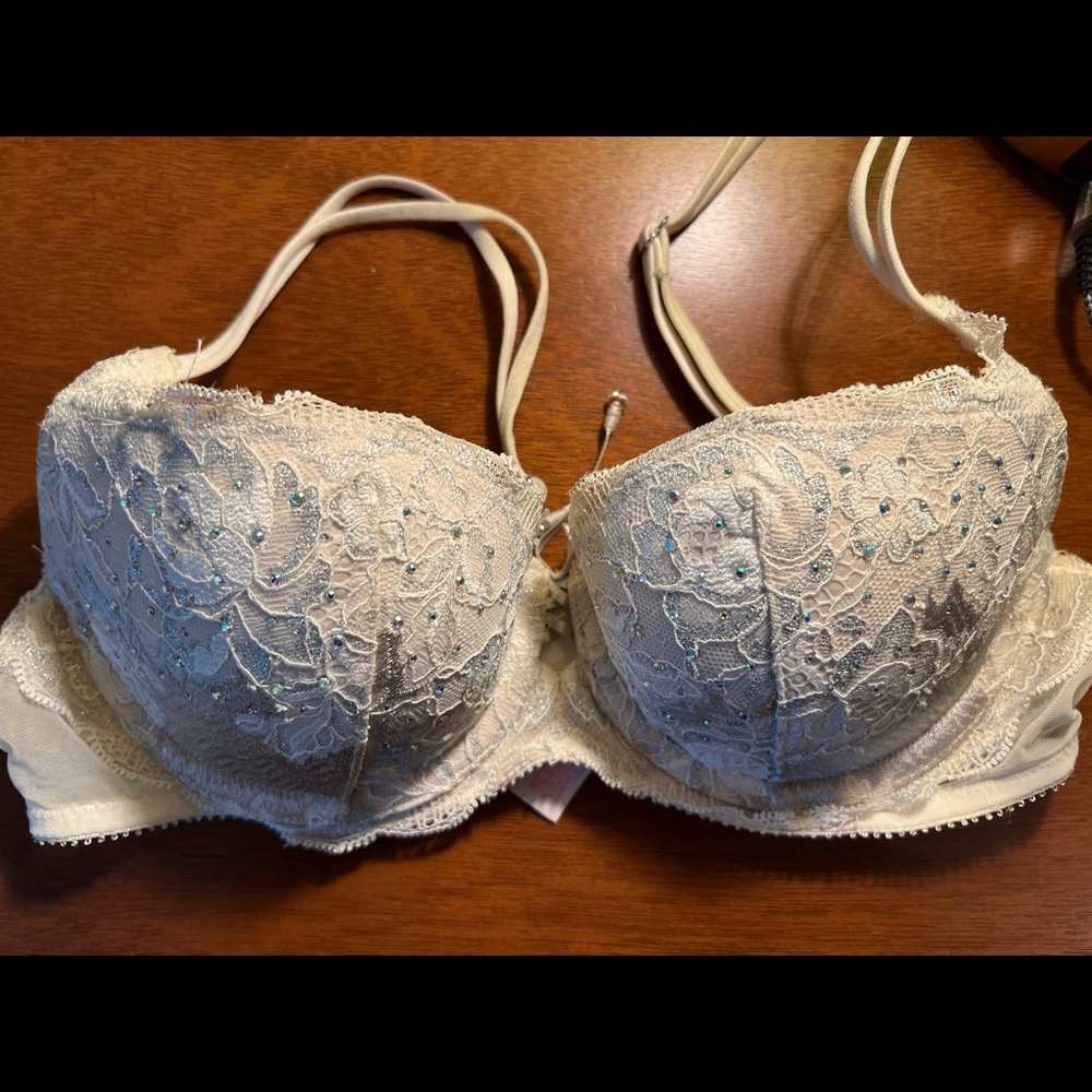 Victoria Secret Dream Angel Bra - Picture 1 of 5